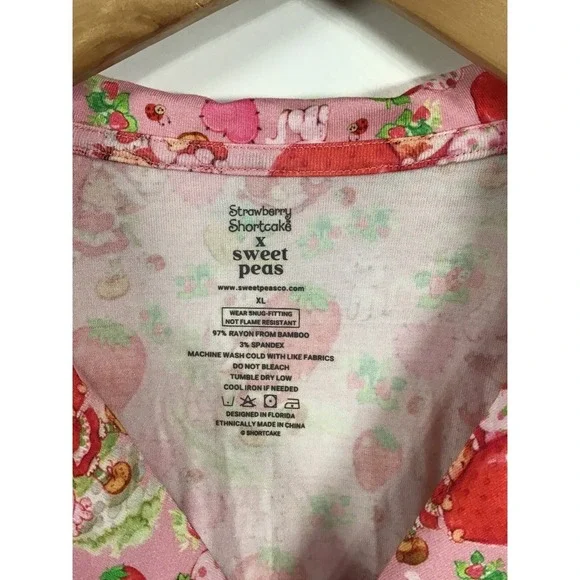 Strawberry Shortcake Sweet Peas Womens Pajama Set sz XL Pink Sleepwear Comfort